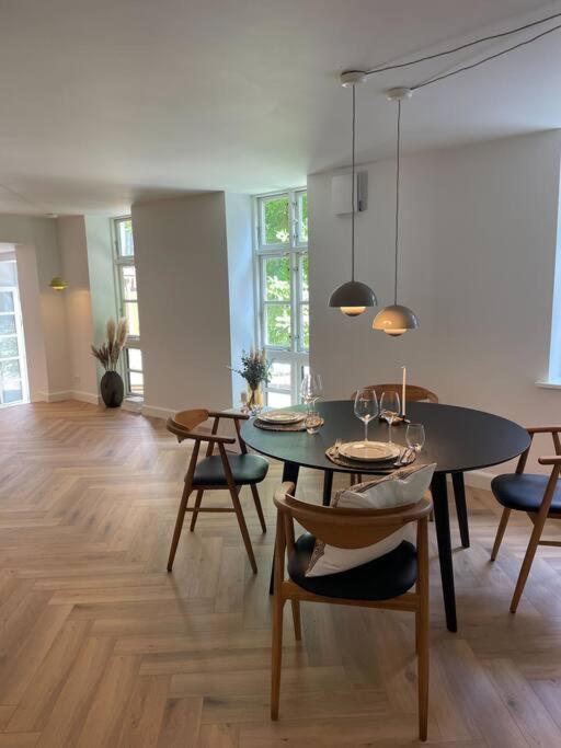 Nyrenoveret Charmerende Lejlighed I Odense C! Leilighet Eksteriør bilde